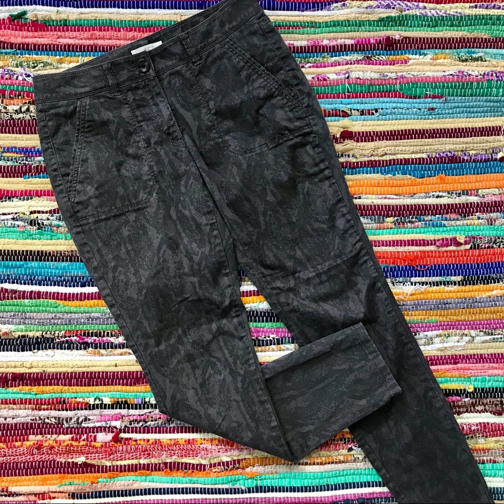 LOFT ~ Julie Fit grey brown print chinos